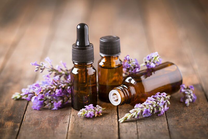 The Benefits of Aromatherapy for Memory Care - Vista at Simi Valley